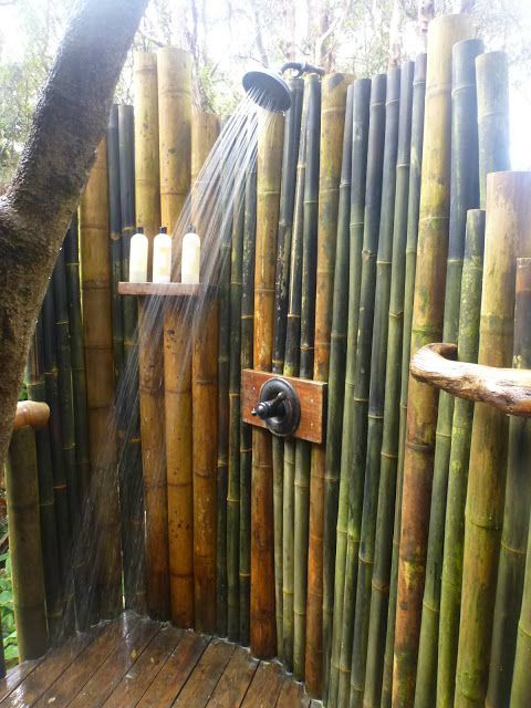 Бамбуковый душ на открытом воздухе