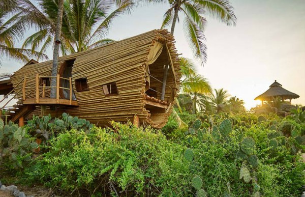 Дом из бамбукового дерева