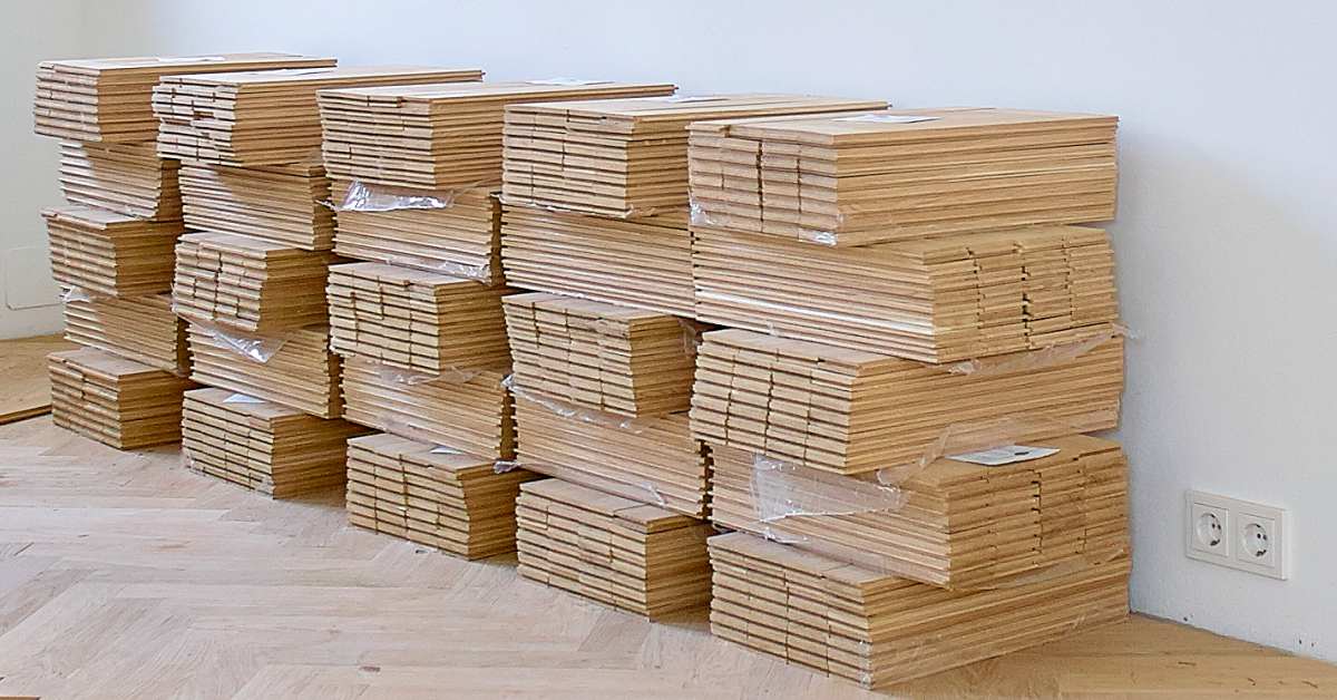 Части деревянного пола сложены