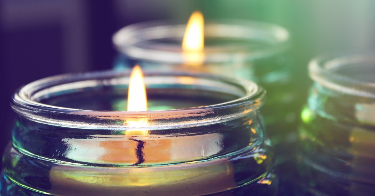 Вы можете сделать свечи из цитронеллы самостоятельно с помощью этих 5 забавных примеров!